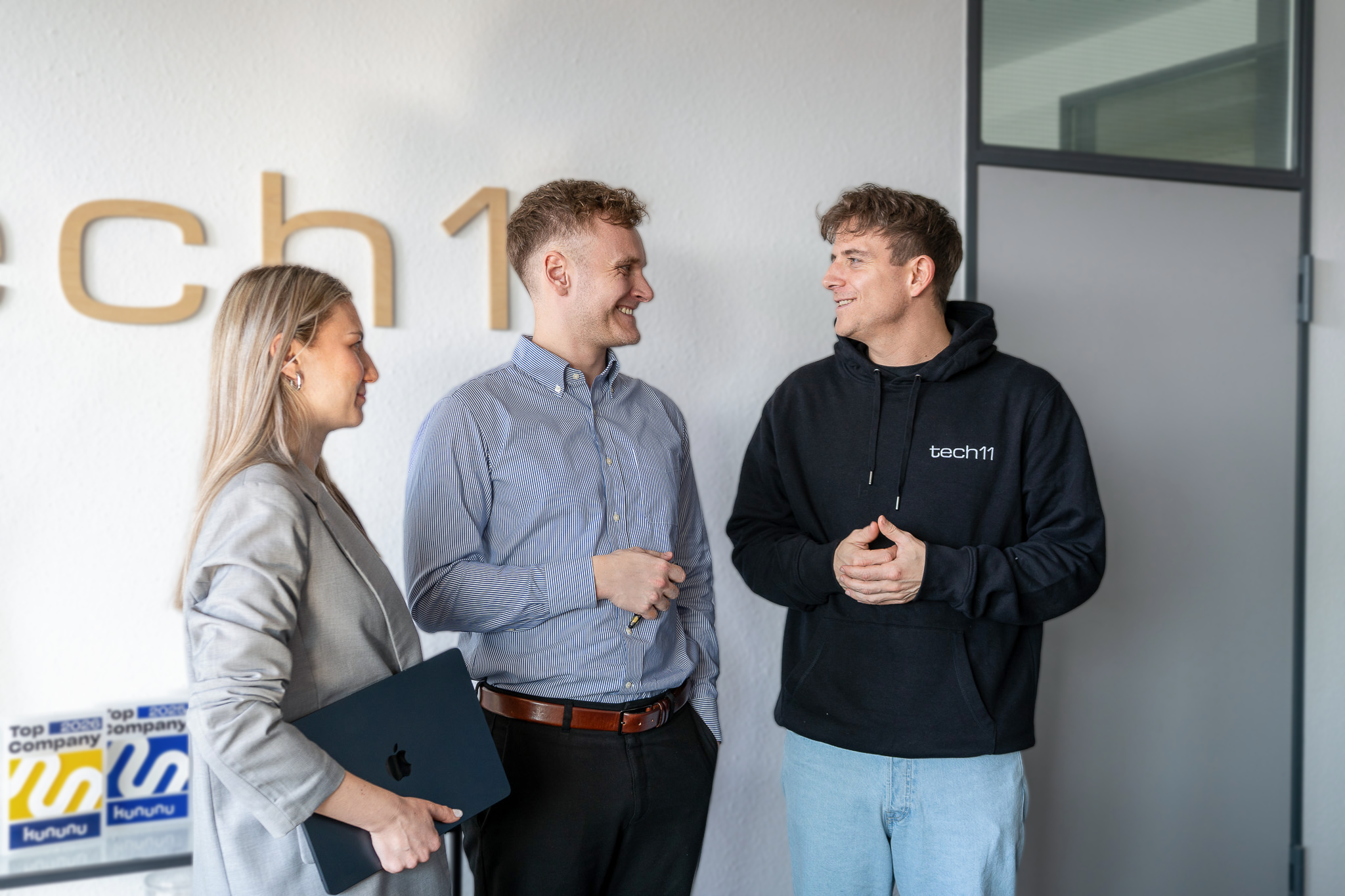 Tech_Business_3_Up