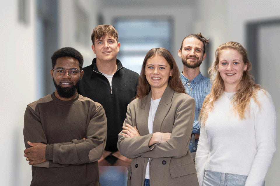 Gemeinsame Arbeit an innovativen Lösungen für die digitale Versicherungsbranche